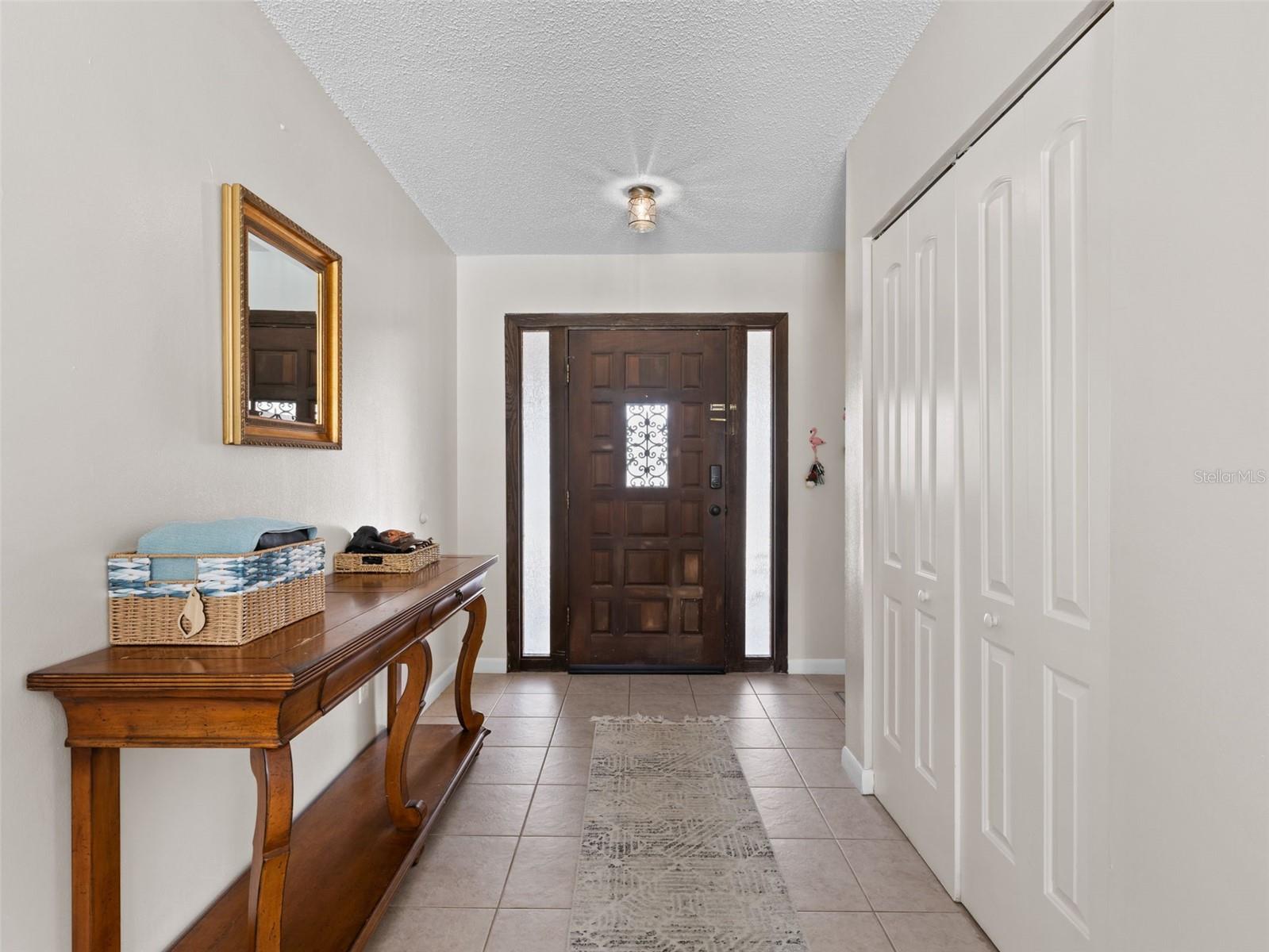 HOLLOWTREE - Residential