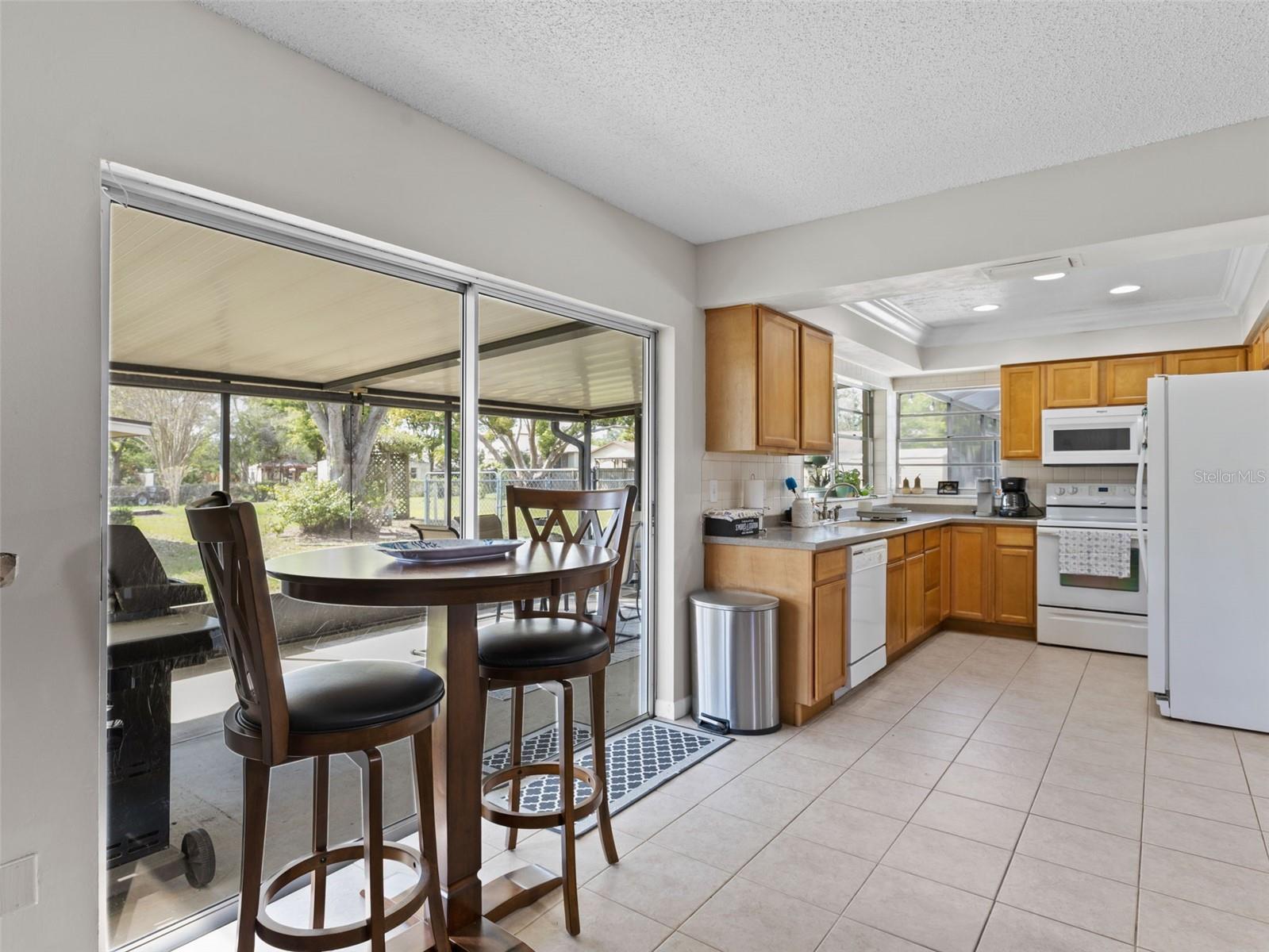 HOLLOWTREE - Residential