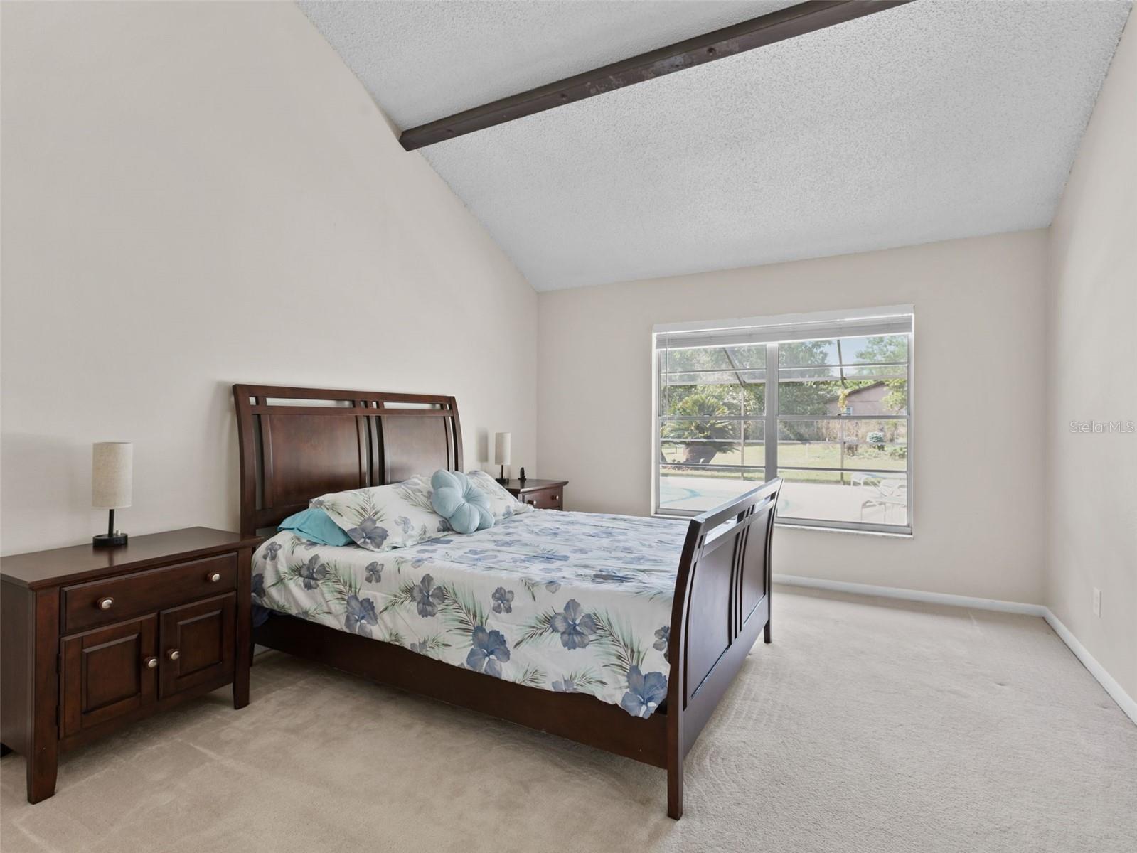 HOLLOWTREE - Residential