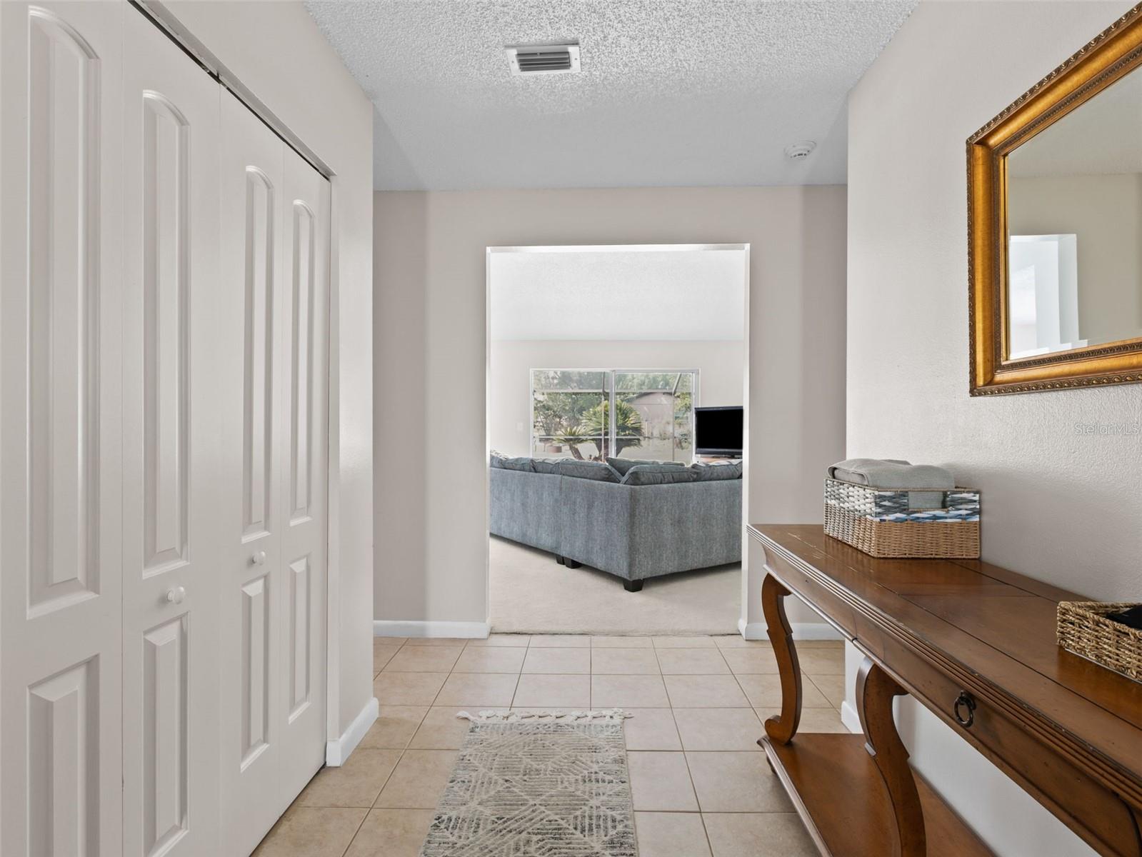 HOLLOWTREE - Residential