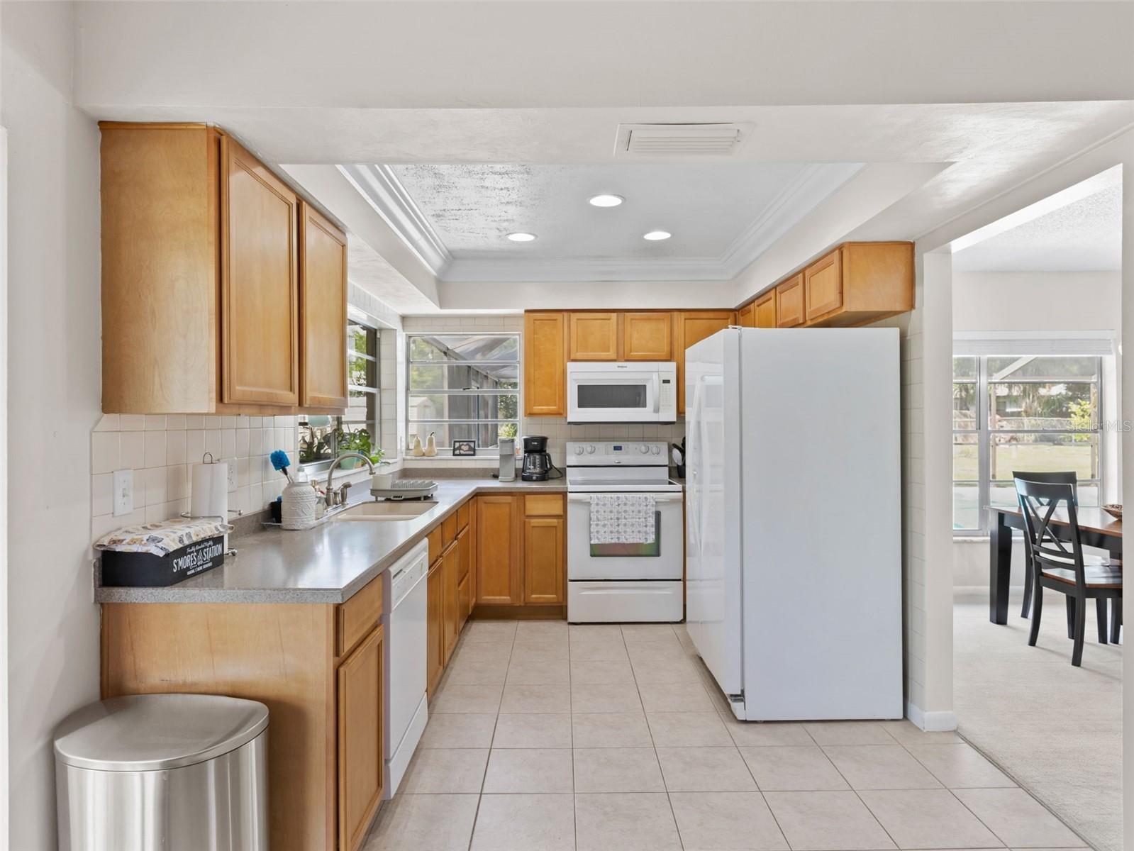 HOLLOWTREE - Residential