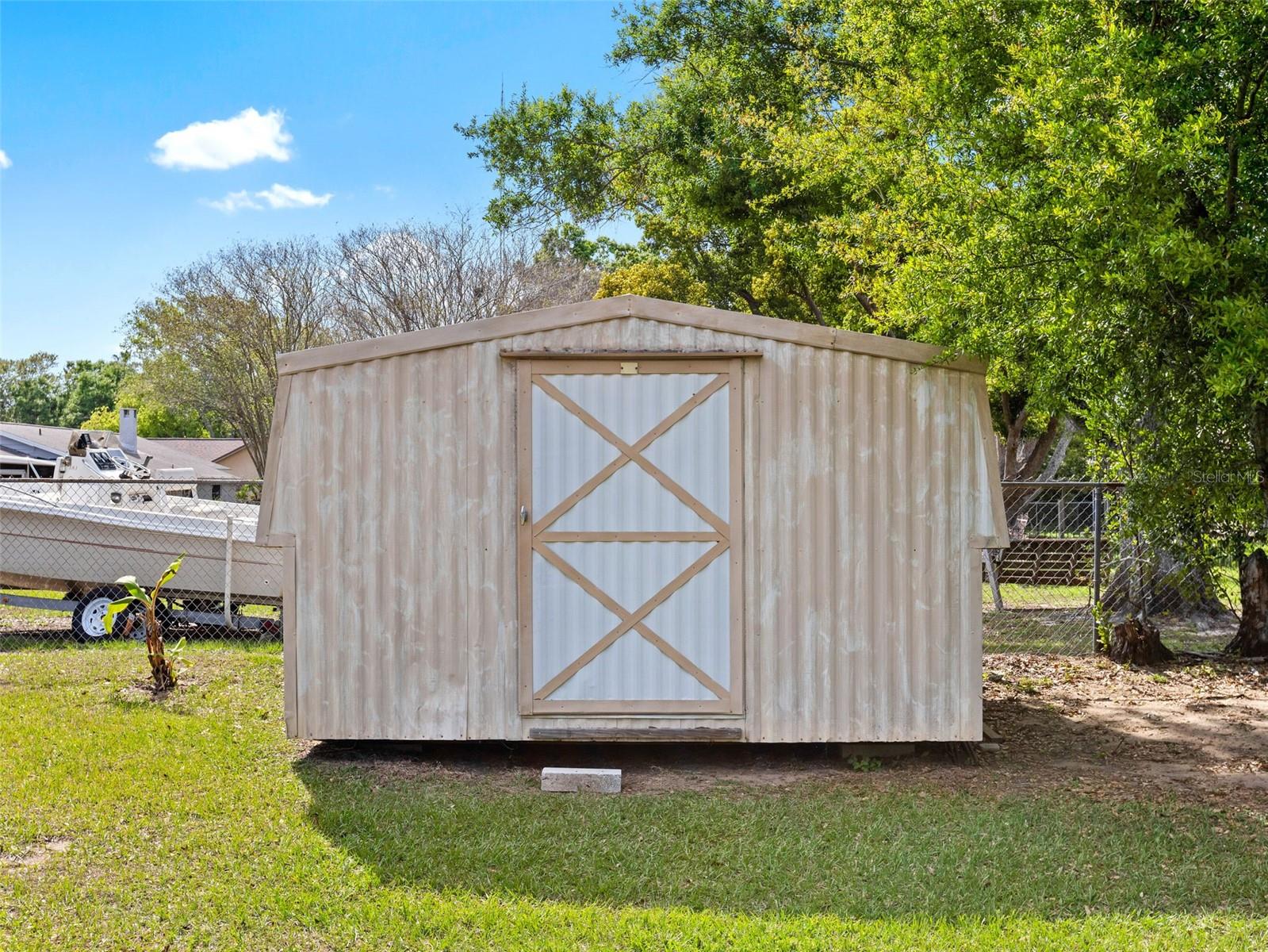 HOLLOWTREE - Residential