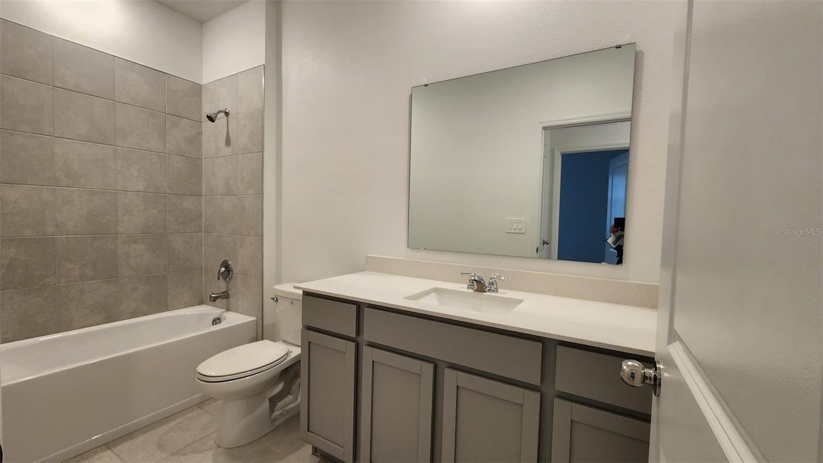 KNIGHTSBRIDGE PH 1 - Residential