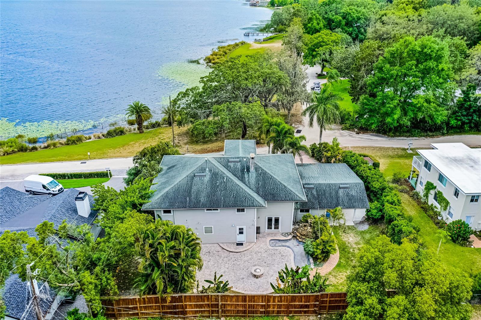 WINDERMERE TOWN - Residential Lease