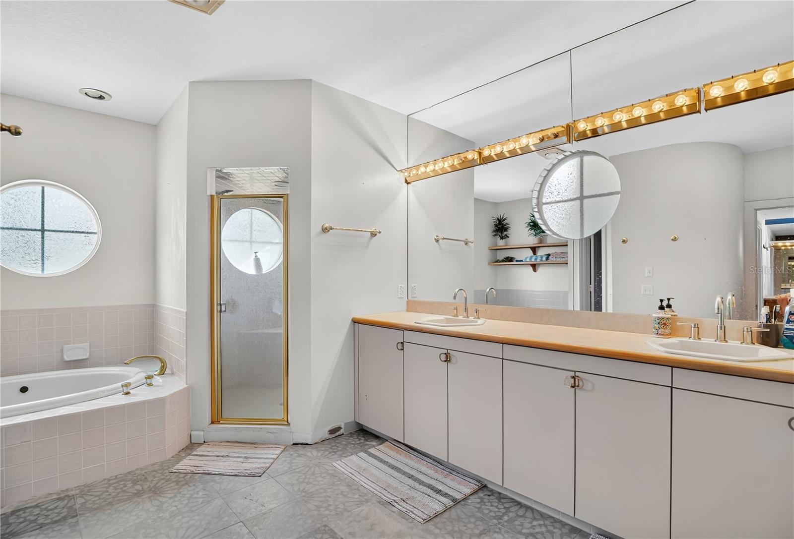 RAVENSBROOK 1ST ADD - Residential