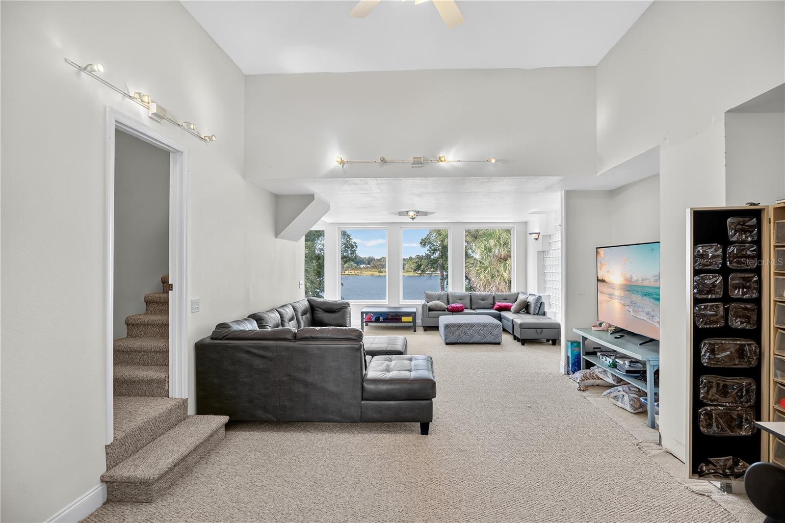 RAVENSBROOK 1ST ADD - Residential