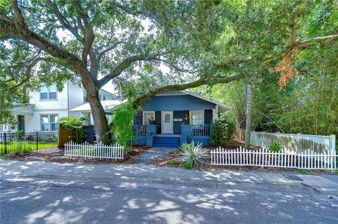 Photo of 902 W Columbus Drive, Tampa, FL 33602 (MLS # TB8386955)
