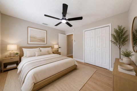 Tiny photo for 703 S Dixie Avenue, Fruitland Park, FL 34731 (MLS # O6437039)