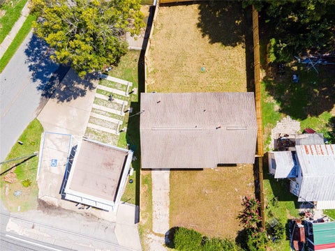 Tiny photo for 703 S Dixie Avenue, Fruitland Park, FL 34731 (MLS # O6437039)