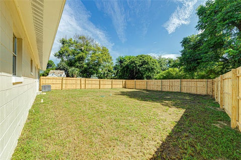 Tiny photo for 703 S Dixie Avenue, Fruitland Park, FL 34731 (MLS # O6437039)