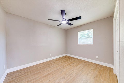 Tiny photo for 703 S Dixie Avenue, Fruitland Park, FL 34731 (MLS # O6437039)