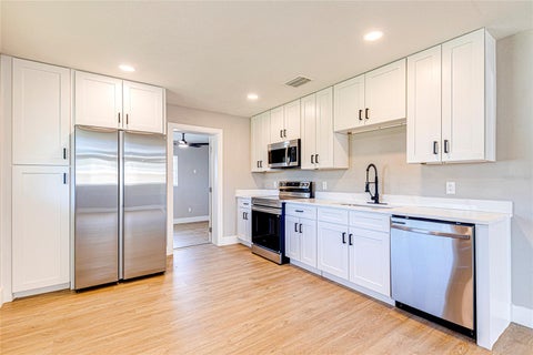 Tiny photo for 703 S Dixie Avenue, Fruitland Park, FL 34731 (MLS # O6437039)