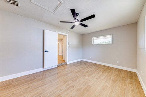 Tiny photo for 703 S Dixie Avenue, Fruitland Park, FL 34731 (MLS # O6437039)