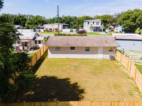 Tiny photo for 703 S Dixie Avenue, Fruitland Park, FL 34731 (MLS # O6437039)