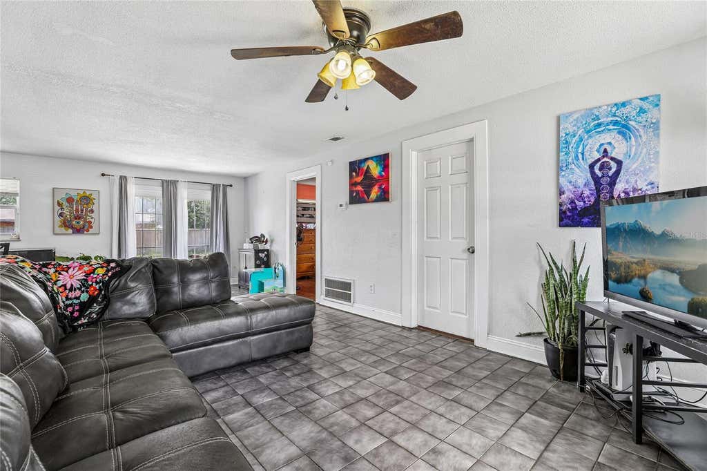 Photo of 3435 Swindell Road, Lakeland, FL 33810 (MLS # L4962777)