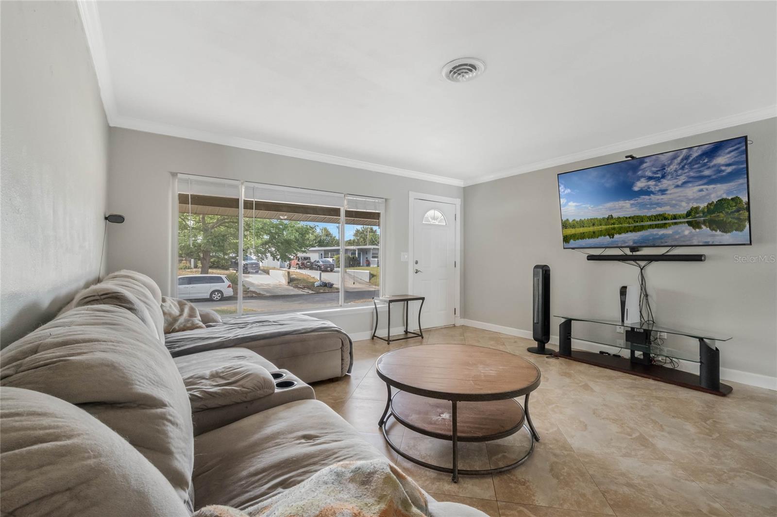 4601 LORING PLACE