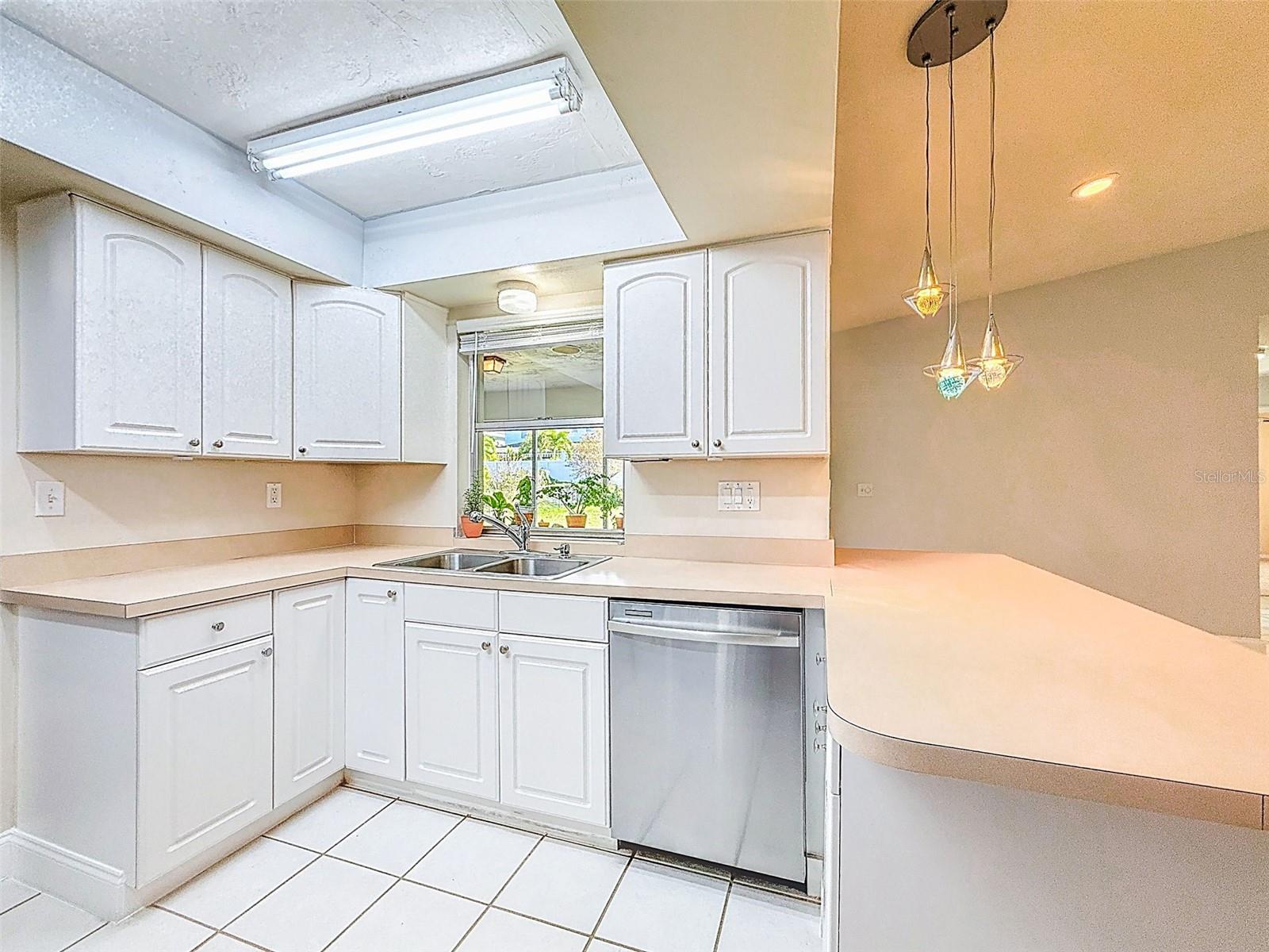 1961 CANADIANA COURT