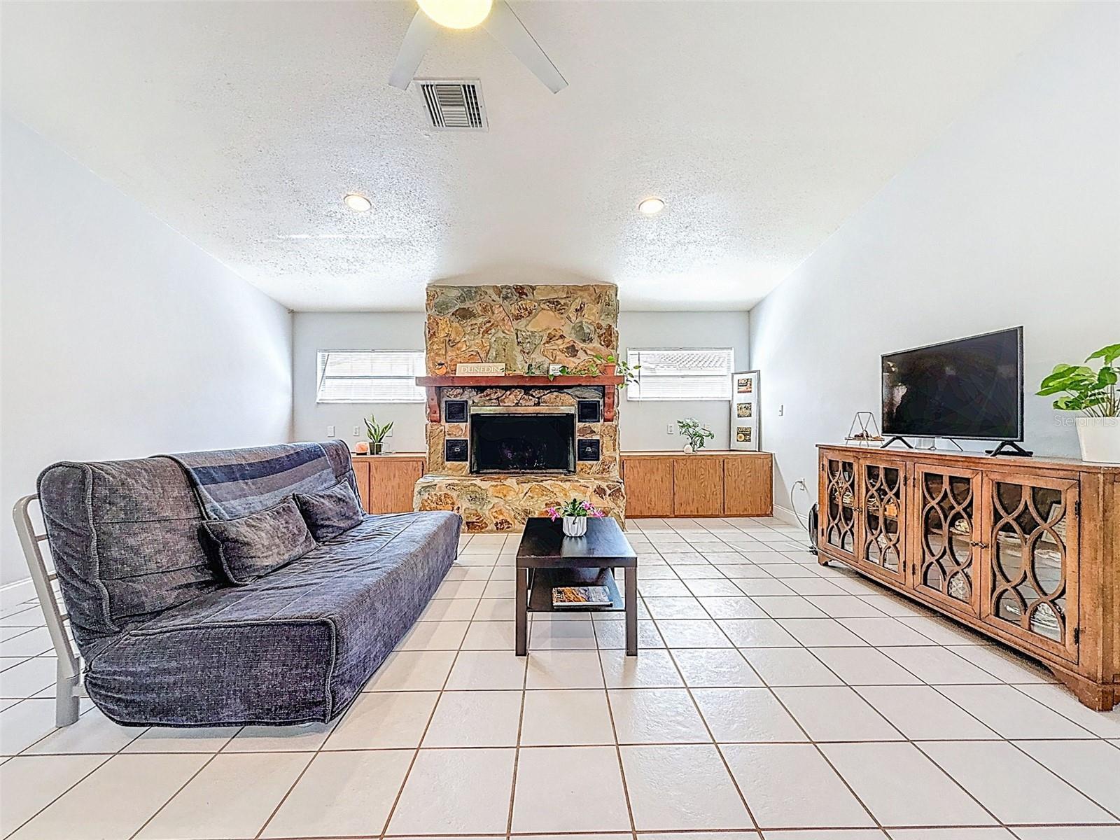 CANADIANA SUB - Residential