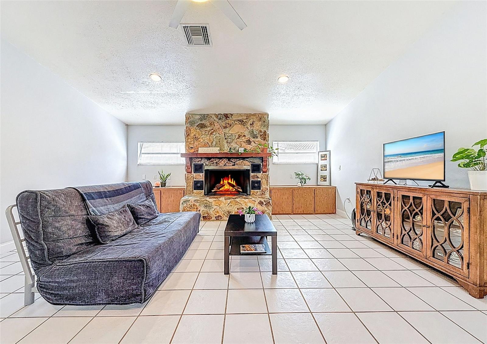 CANADIANA SUB - Residential