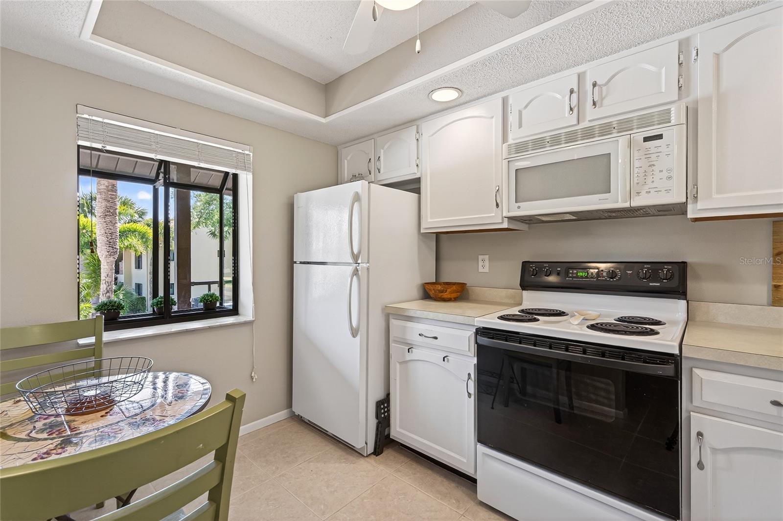 MISSION LAKES - Residential