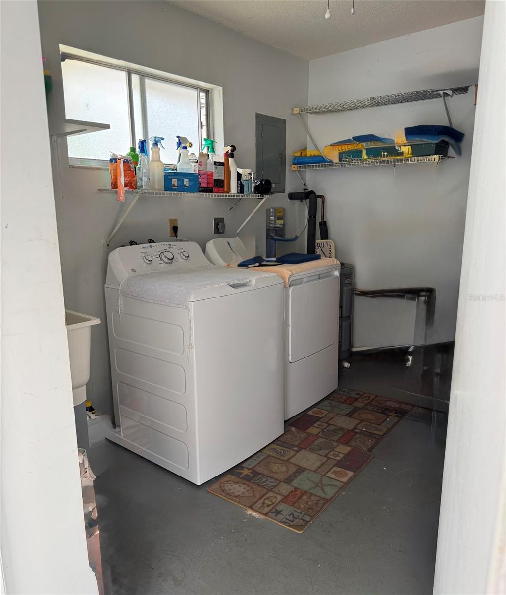 GLEN OAKS RIDGE VILLAS 2 - Residential