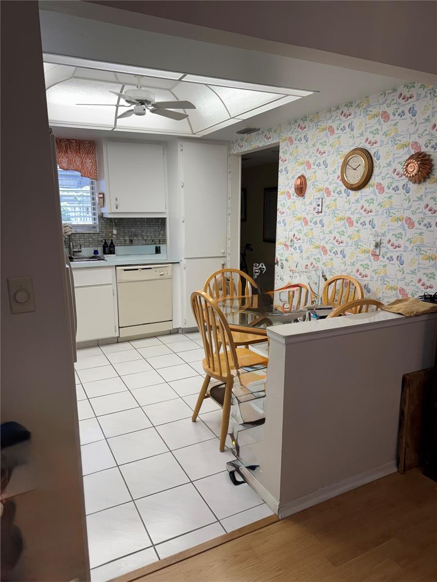 GLEN OAKS RIDGE VILLAS 2 - Residential