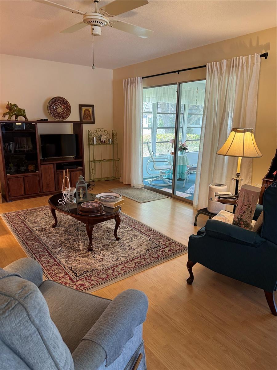 GLEN OAKS RIDGE VILLAS 2 - Residential