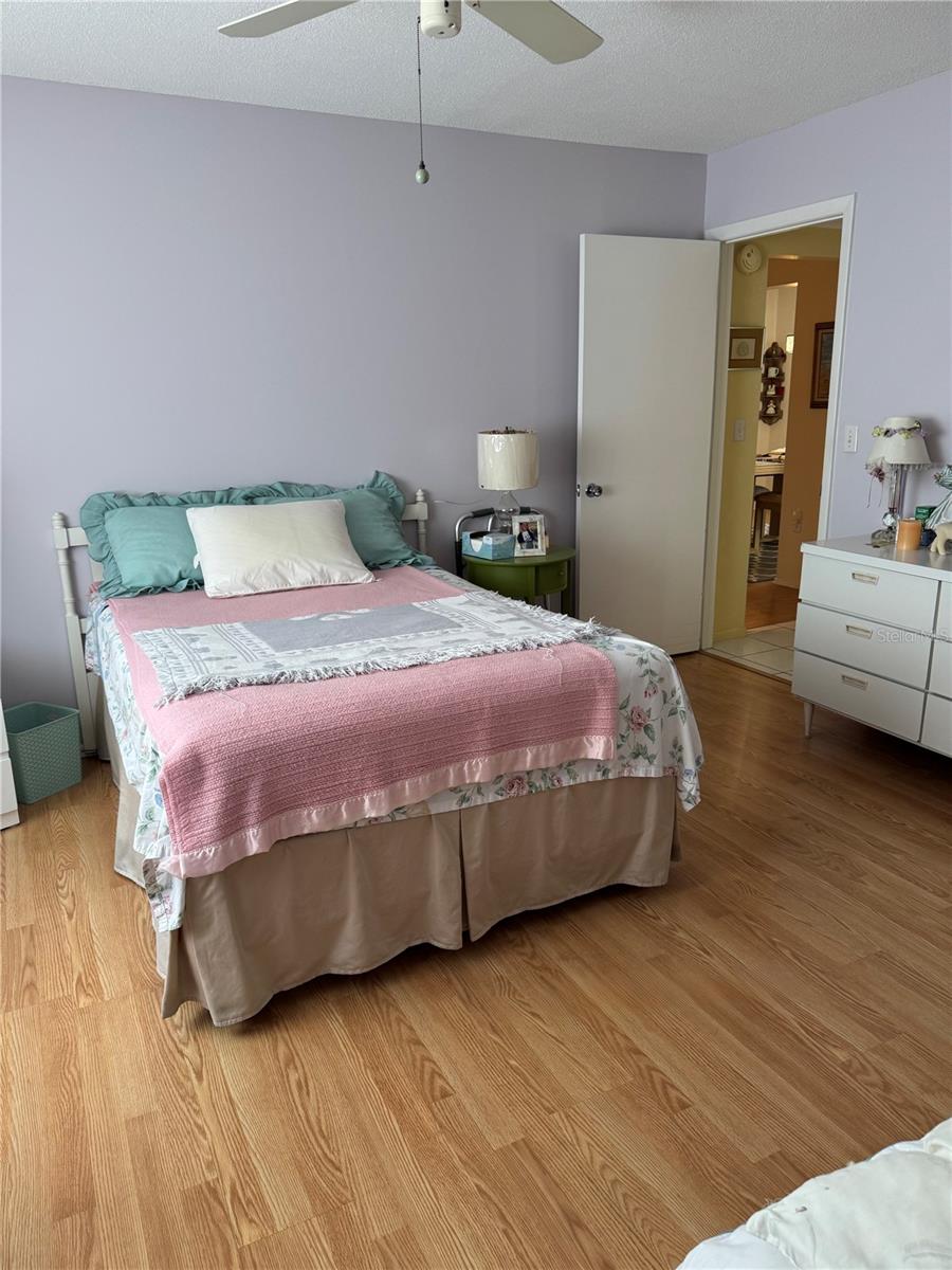 GLEN OAKS RIDGE VILLAS 2 - Residential