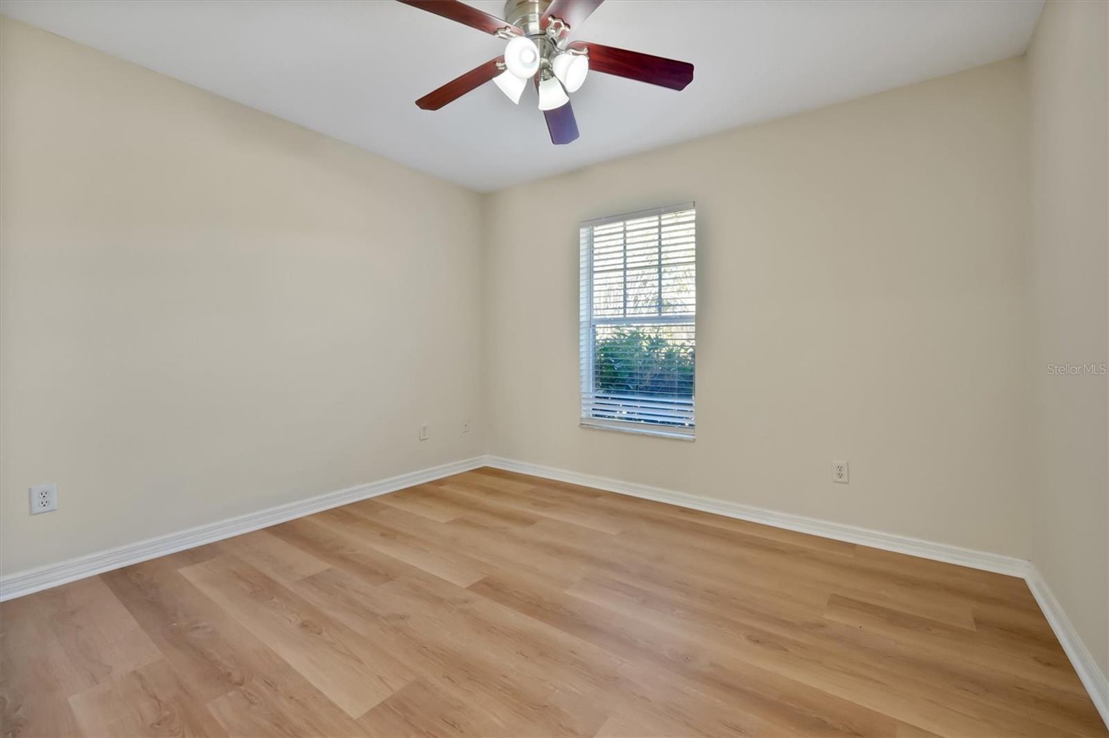 ORANGE COVE - Residential