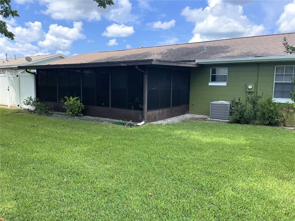 Photo of 15083 SW 43rd Terrace Road, Ocala, FL 34473 (MLS # OM718920)