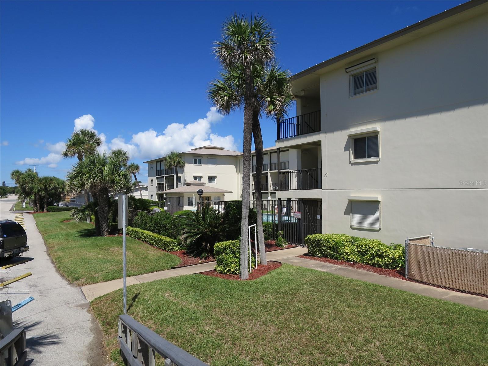 SAND PEBBLES - Residential