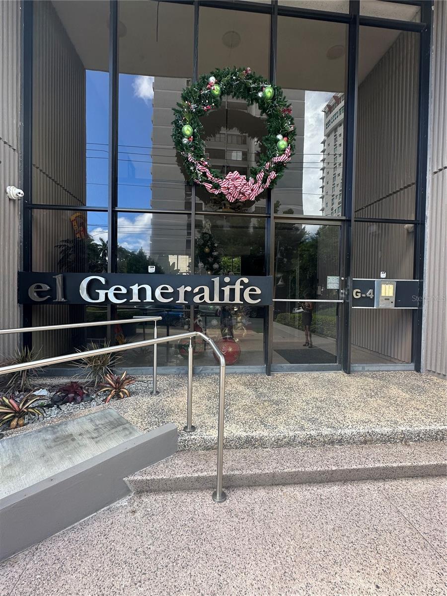 AVENIDA SAN PATRICIO - Residential