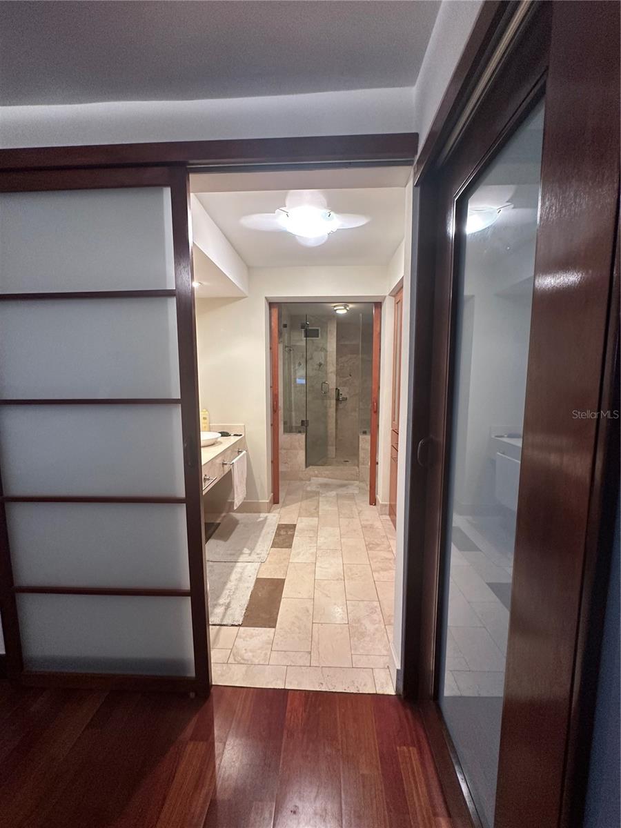 AVENIDA SAN PATRICIO - Residential