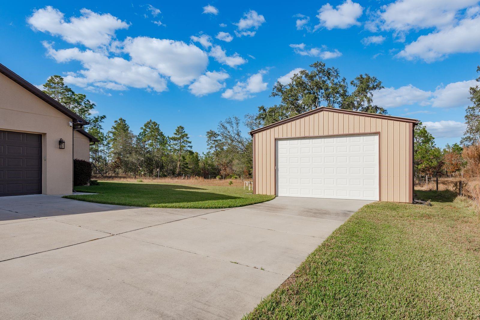 LONDON TERRACE - Residential