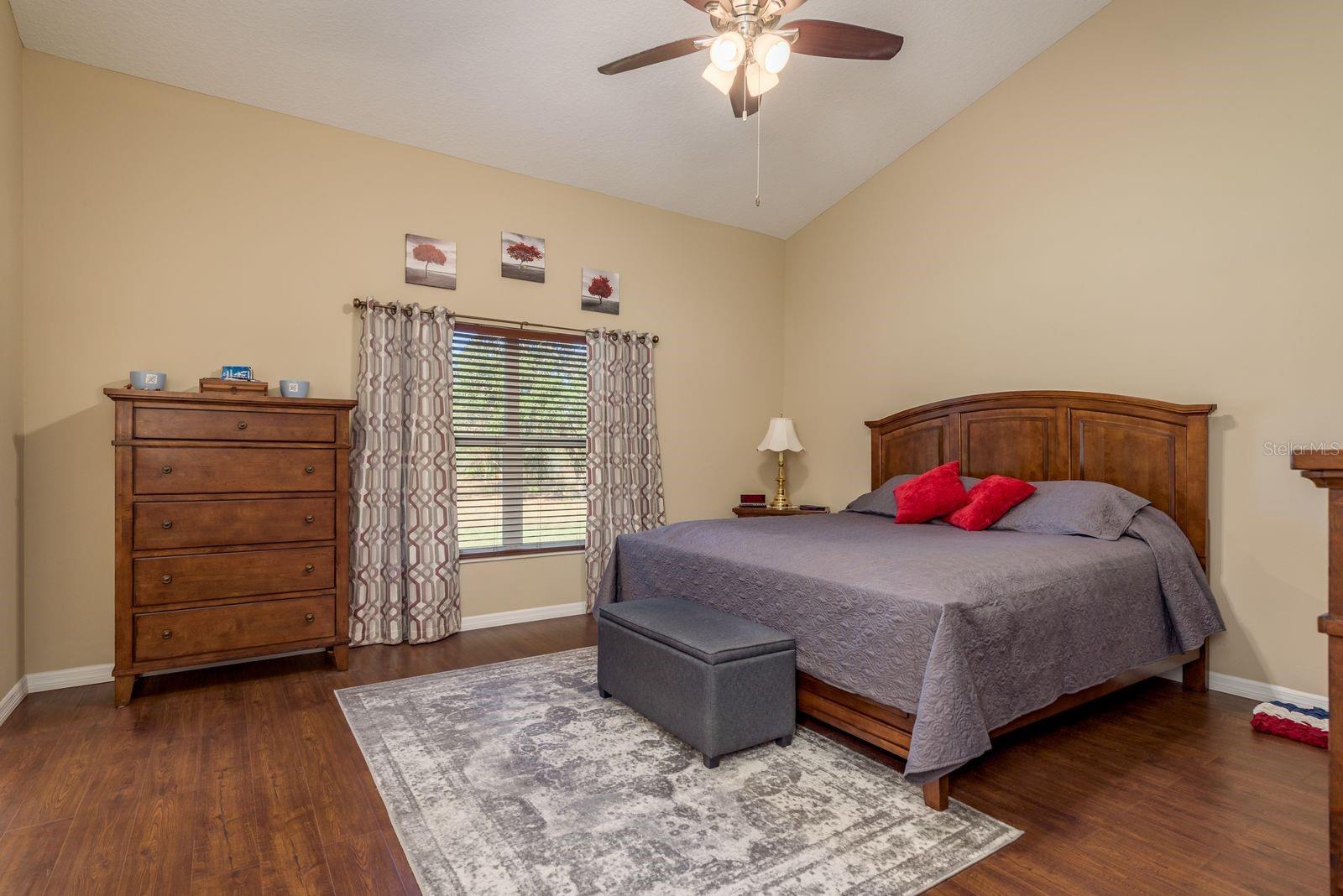 LONDON TERRACE - Residential