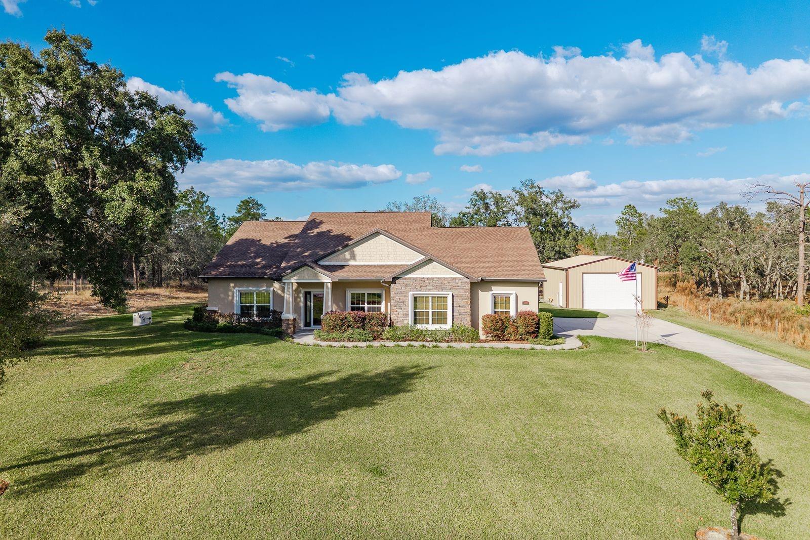 LONDON TERRACE - Residential
