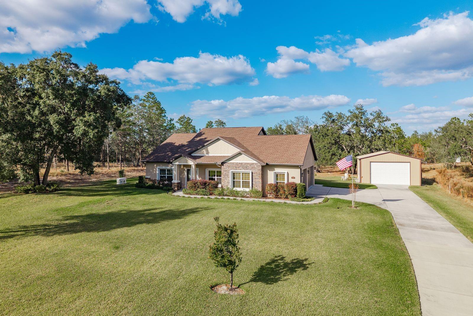 LONDON TERRACE - Residential