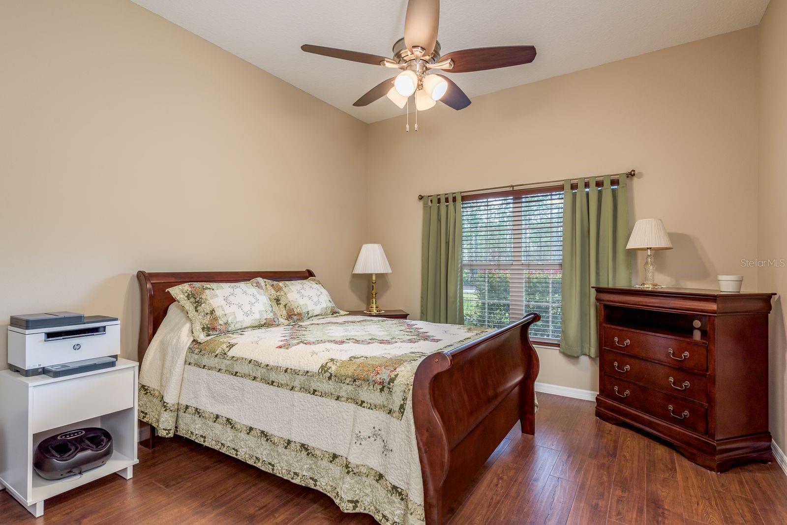 LONDON TERRACE - Residential