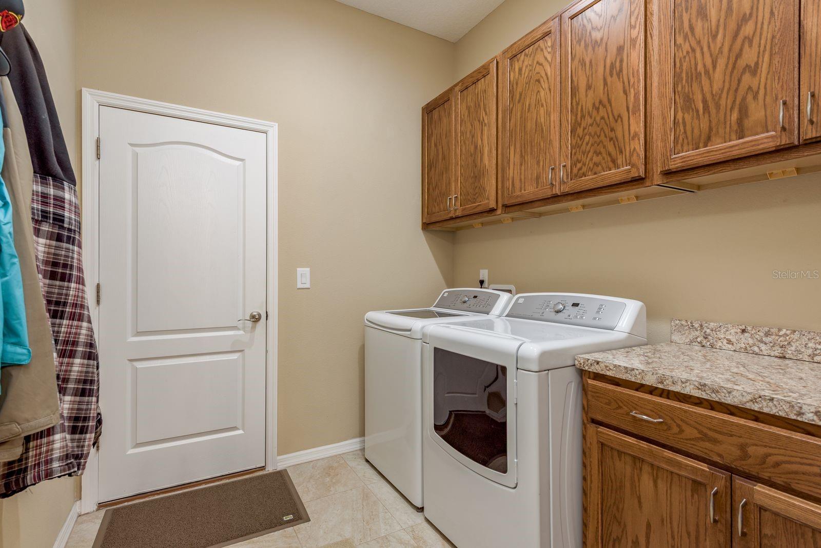 LONDON TERRACE - Residential