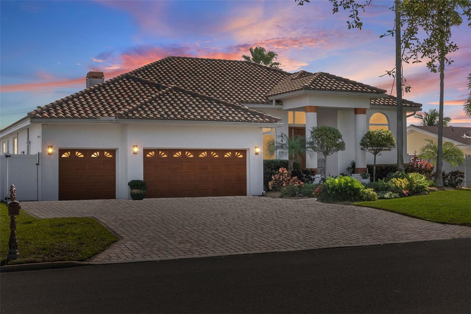 TIERRA VERDE - Residential