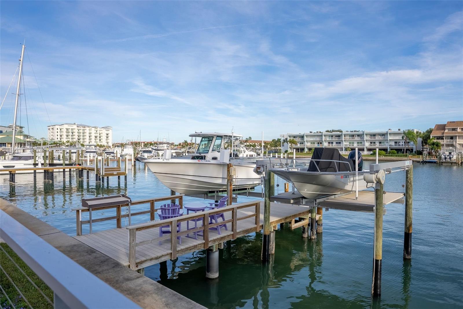 TIERRA VERDE - Residential