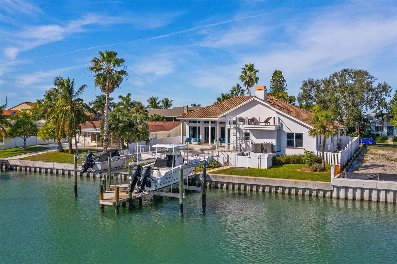 TIERRA VERDE - Residential