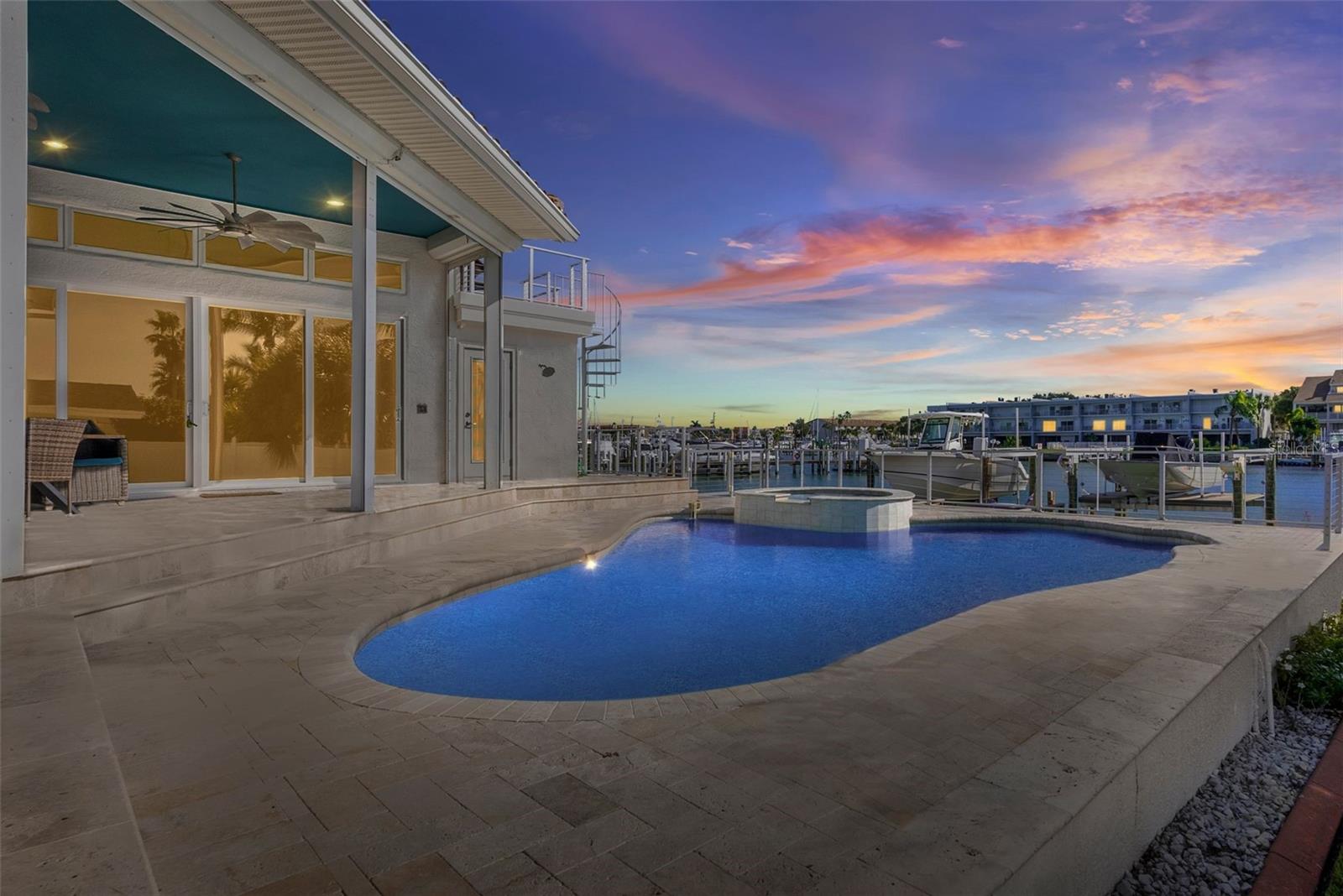 TIERRA VERDE - Residential