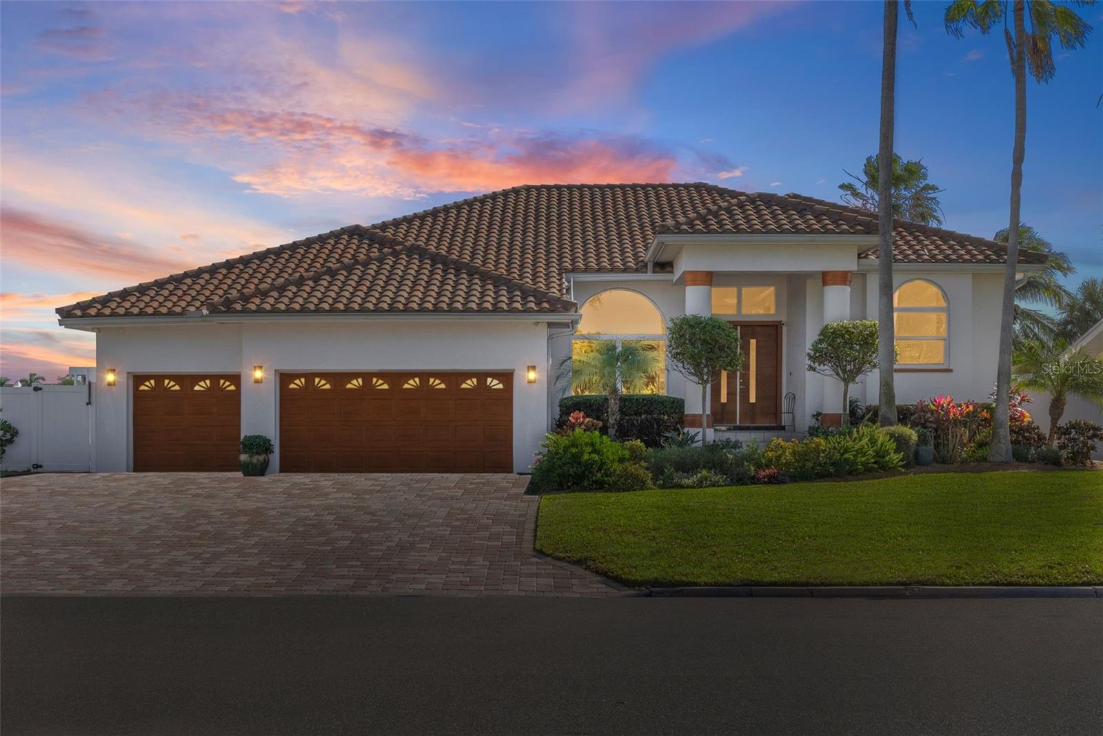 TIERRA VERDE - Residential