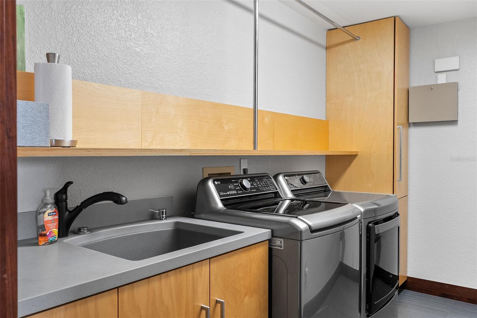 TIERRA VERDE - Residential