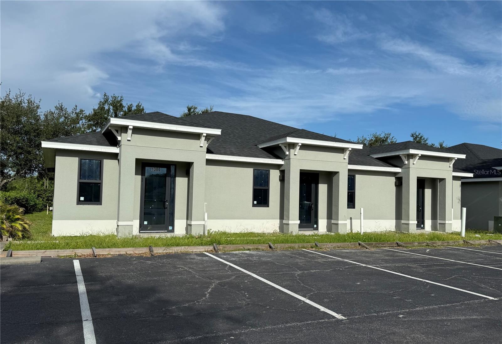 LEXINGTON PARK - Commercial Sale