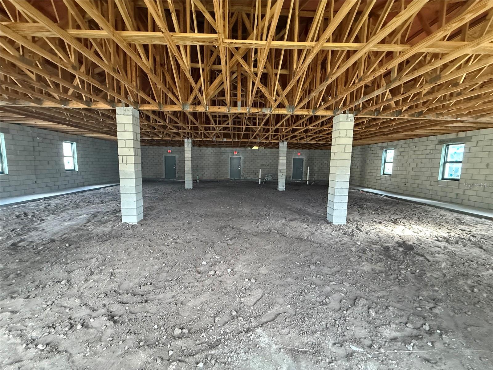 LEXINGTON PARK - Commercial Sale