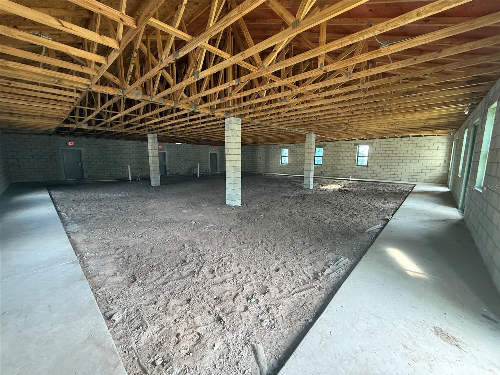 LEXINGTON PARK - Commercial Sale