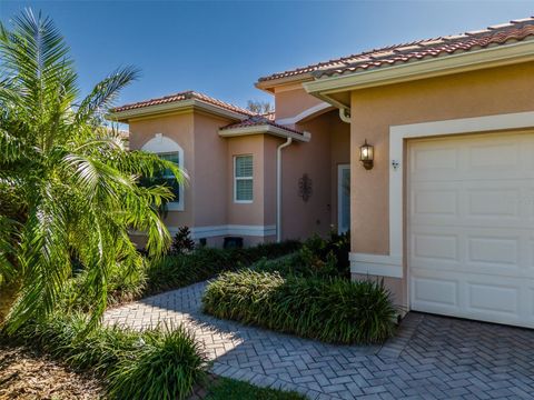 A home in WIMAUMA