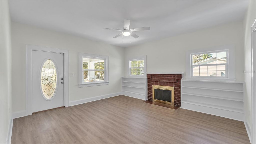 Photo of 208 E Poinsettia Street, Lakeland, FL 33803 (MLS # L4957891)